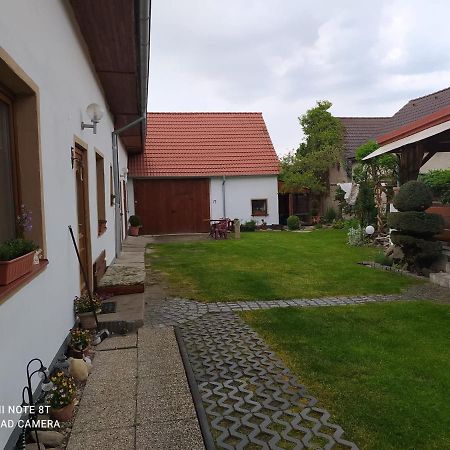 Апартаменты Apartman Na Statku Klec Экстерьер фото